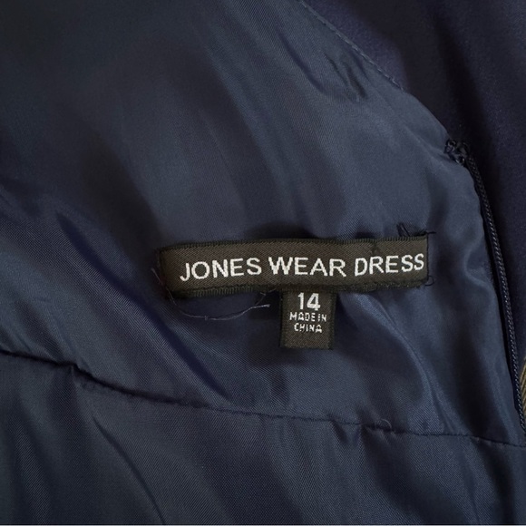 Jones Wear Navy Blue Satin Sleeveless V-Neck Evening Formal Party Dress Women 14 - Picture 4 of 8